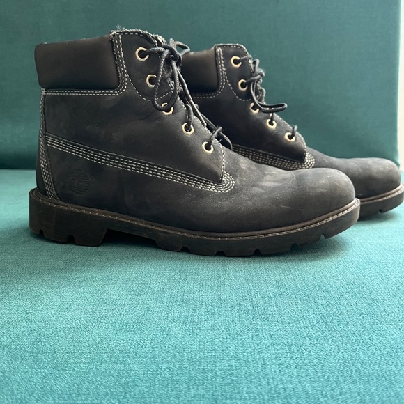 Men's Timberland Black Waterproof Boots - Size 6- Classic- Gently Used - Picture 1 of 10